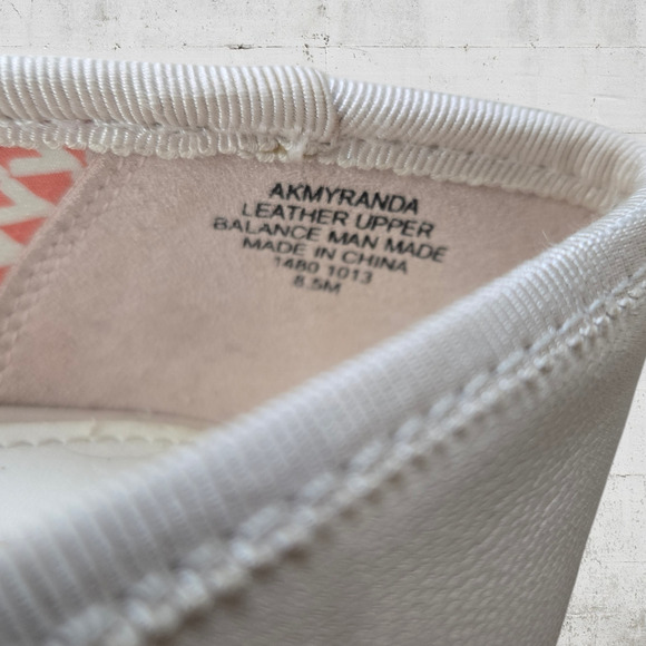 Anne Klein Cream Iridescent Luster Coquette Bow Square Toe Block Heels Size 8.5 - Picture 7 of 7